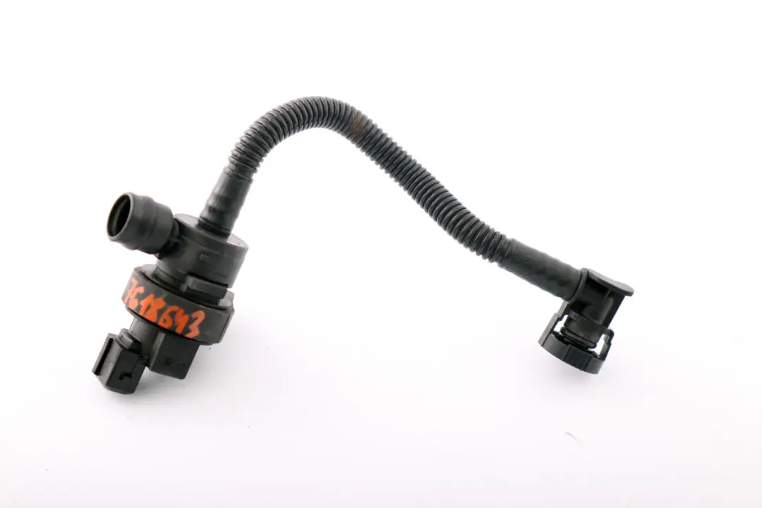 BMW E60 E61 X1 E84 E87 E90 E91 E92 Robinet Carburant Tuyau Ventilation - SKU 7618643 - Numéro de pièce 7618643