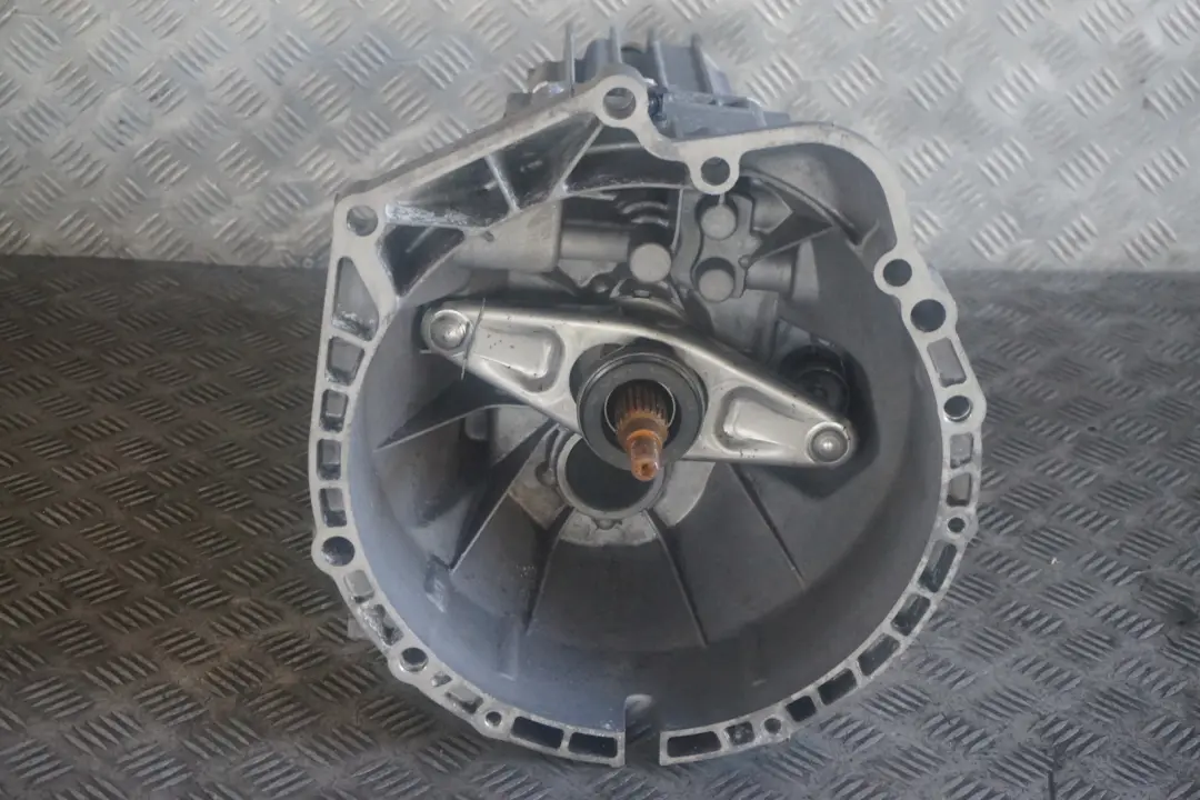 N46 Boîte de vitesse manuelle 6 vitesses GS6-17BG GARANTIE pour BMW Z4 E85 2.0i à propos du numéro de pièce 7629518 BMW Z4 E85 2.0i N46 Boîte de vitesse manuelle 6 vitesses GS6-17BG GARANTIE - SKU 7629518-1 - Numéro de pièce 7629518