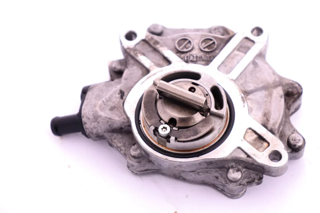 BMW E46 E60 E87 E90 Essence N46 Culasse Pompe à Vide - SKU 7635656 - Numéro de pièce 11667542498