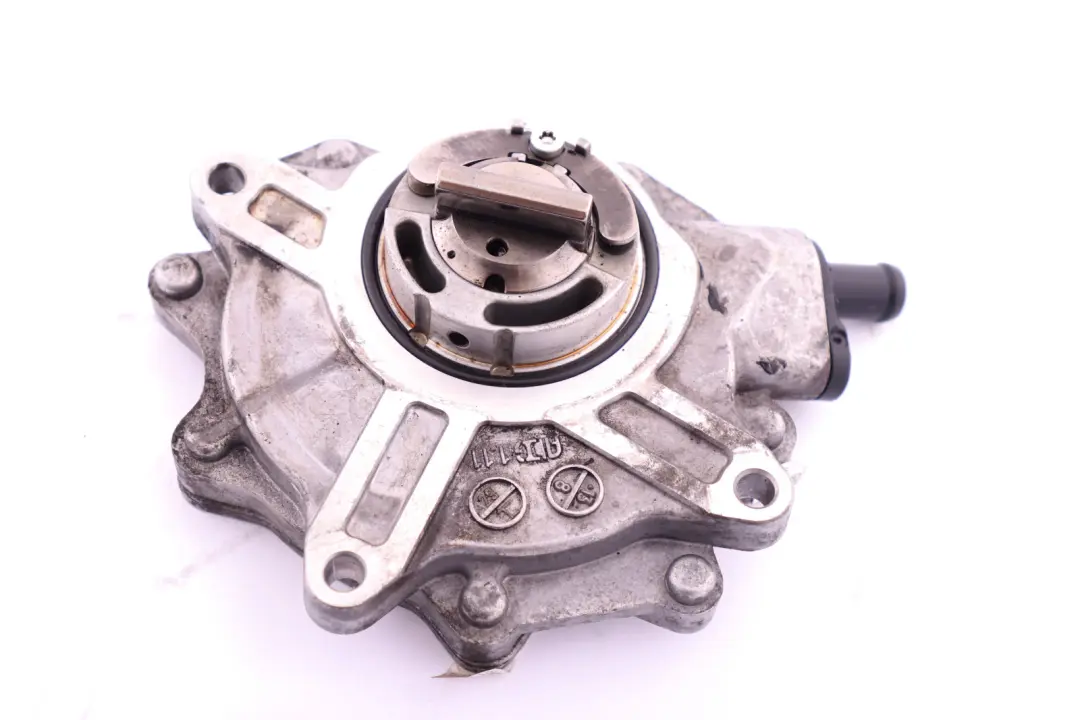 Essence N46 Culasse Pompe à Vide pour BMW E46 E60 E87 E90 à propos du numéro de pièce 11667542498 BMW E46 E60 E87 E90 Essence N46 Culasse Pompe à Vide - SKU 7635656 - Numéro de pièce 11667542498