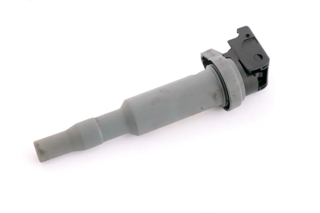 Ignition Coil BMW E81 E87N LCI E90 E91 E92 F10 F11 Bosch to with Part number 7638477 Ignition Coil BMW E81 E87N LCI E90 E91 E92 F10 F11 Bosch - SKU 7638477 - Part number 7638477