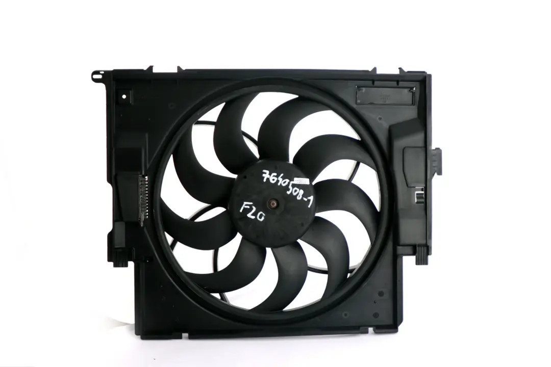 MOTEUR VENTILATEUR RADIATEUR 300W pour BMW F20 F21 F22 F30 F31 F32 F34 GT F36 à propos du numéro de pièce 17427640508 BMW F20 F21 F22 F30 F31 F32 F34 GT F36 MOTEUR VENTILATEUR RADIATEUR 300W - SKU 7640508 - Numéro de pièce 17427640508