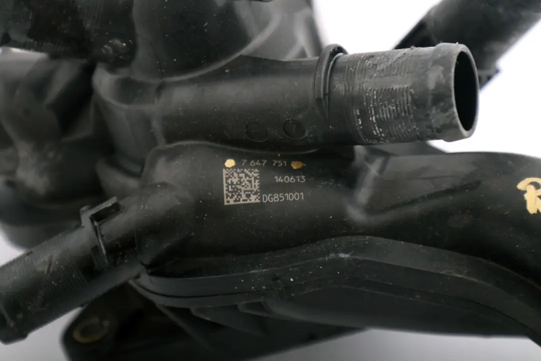 Termostato Raffreddamento Motore Alloggiamento per Mini Cooper R55 R56 LCI con numero di parte 7647751 Mini Cooper R55 R56 LCI Termostato Raffreddamento Motore Alloggiamento - SKU 7647751 - Numero di parte 7647751