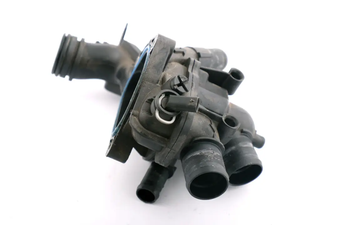 Termostato Raffreddamento Motore Alloggiamento per Mini Cooper R55 R56 LCI con numero di parte 7647751 Mini Cooper R55 R56 LCI Termostato Raffreddamento Motore Alloggiamento - SKU 7647751 - Numero di parte 7647751