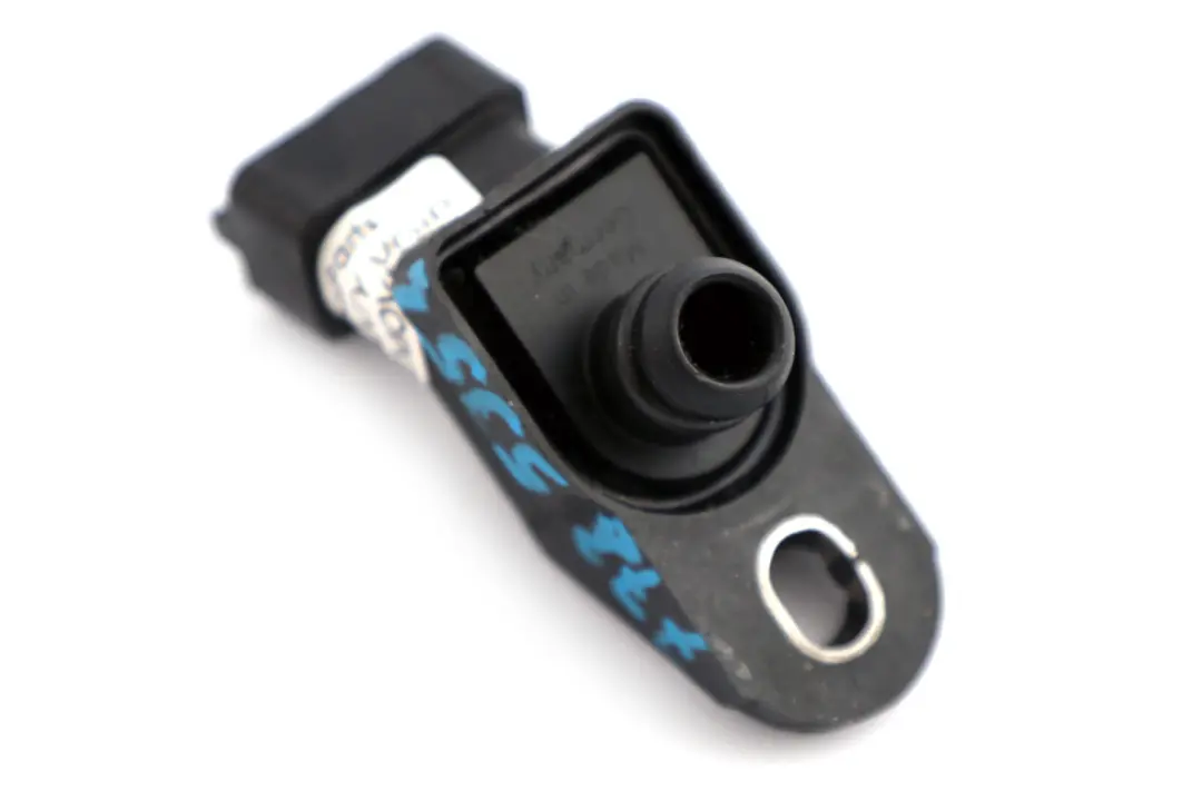 Capteur de pression carburant diesel M57 0261230046 pour BMW E39 E46 X5 E53 à propos du numéro de pièce 7785354 BMW E39 E46 X5 E53 Capteur de pression carburant diesel M57 0261230046 - SKU 7785354 - Numéro de pièce 7785354