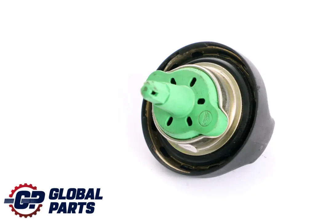 Korek Diesel do BMW E60 E61 E83 E87 E90 o numerze 7786331 BMW E60 E61 E83 E87 E90 Korek Diesel - SKU 7786331 - Numer Części 7786331