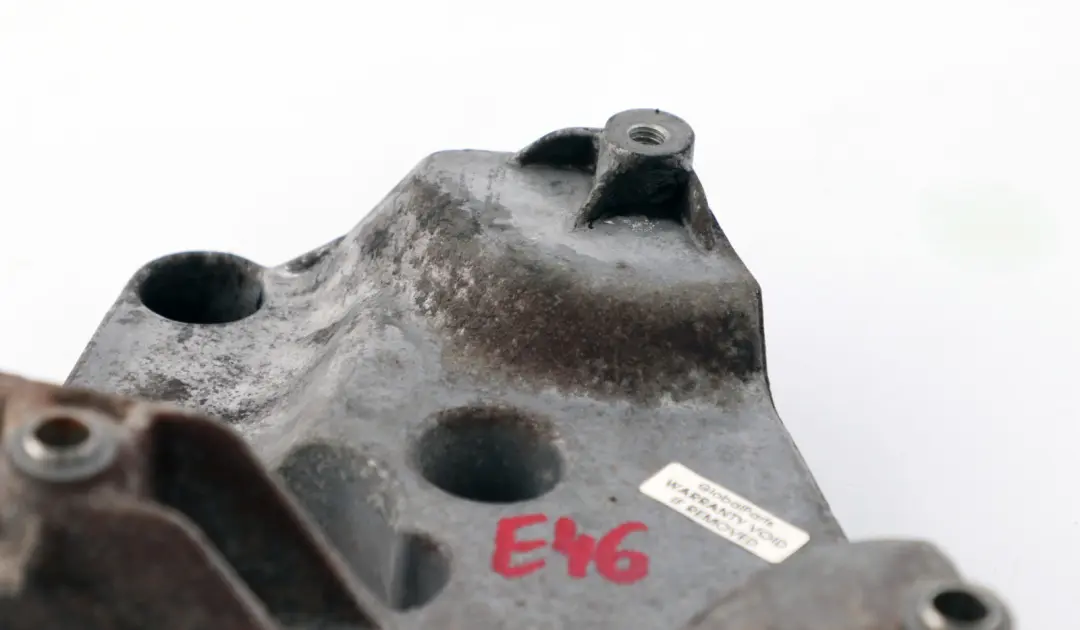 Wspornik łapa klimy klimatyzacji do BMW E46 o numerze 7787319 BMW E46 Wspornik łapa klimy klimatyzacji - SKU 7787319 - Numer Części 7787319