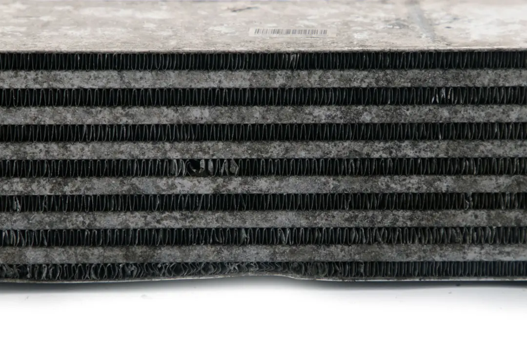 Chłodnica Intercooler M57N do BMW E60 E61 o numerze 7787446 BMW E60 E61 Chłodnica Intercooler M57N - SKU 7787446 - Numer Części 7787446