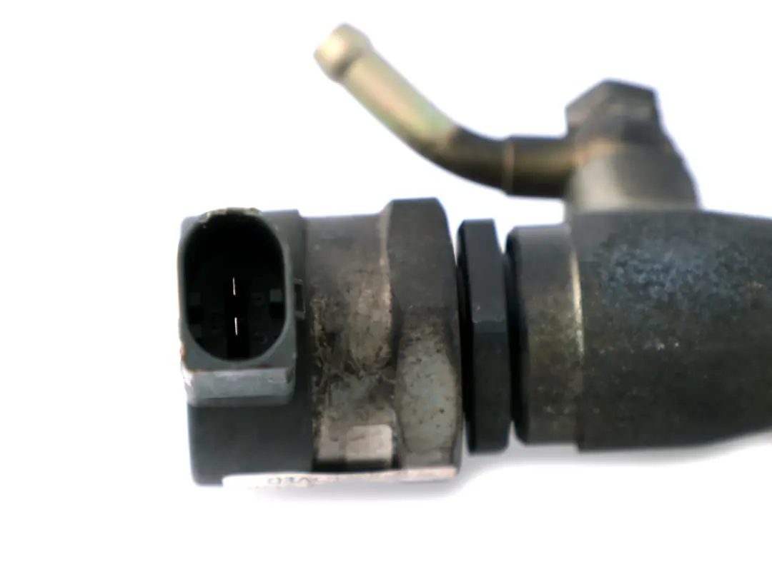 Acumulador De Presión De Combustible M57N para BMW X5 E53 E60 E61 E65 X3 E83 con número de pieza 7788679 BMW X5 E53 E60 E61 E65 X3 E83 Acumulador De Presión De Combustible M57N - SKU 7788679 - Número de pieza 7788679