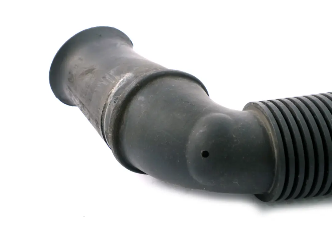 Intake Manifold Hose Pipe to BMW 7 Series E65 E66 Engine with Part number 7789131 BMW 7 Series E65 E66 Engine Intake Manifold Hose Pipe - SKU 7789131 - Part number 7789131