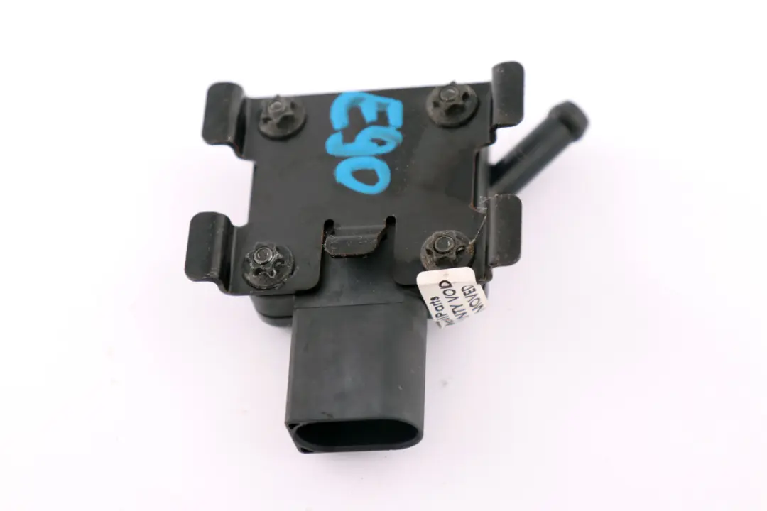 Pressure Sensor Exhaust Sensor Unit to BMW X5 E53 E60 E70 E87 E90 E91 with Part number 7789219 BMW X5 E53 E60 E70 E87 E90 E91 Pressure Sensor Exhaust Sensor Unit - SKU 7789219 - Part number 7789219