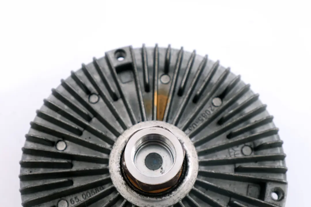 M57N 3.0d Diesel Motor Sistema Enfriamiento Ventilador Viscoso para BMW E46 E53 E65 con número de pieza 7789256 BMW E46 E53 E65 M57N 3.0d Diesel Motor Sistema Enfriamiento Ventilador Viscoso - SKU 7789256 - Número de pieza 7789256