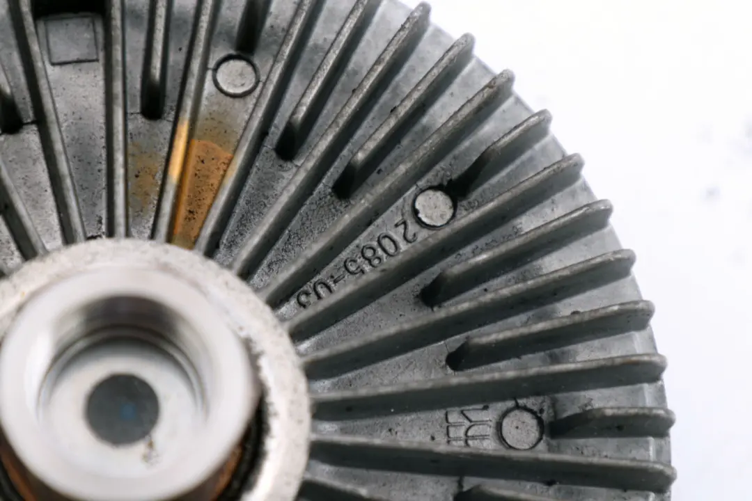 Fila E46 E53 E65 M57N 3.0d Diesel Motork?hlsystem per BMW 7 X5 con numero di parte 7789256 BMW 7 X5 Fila E46 E53 E65 M57N 3.0d Diesel Motork?hlsystem - SKU 7789256 - Numero di parte 7789256