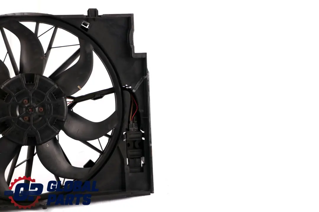 Radiator Fan 400W Diesel to BMW E60 E61 LCI with Part number 7789824 BMW E60 E61 LCI Radiator Fan 400W Diesel - SKU 7789824 - Part number 7789824
