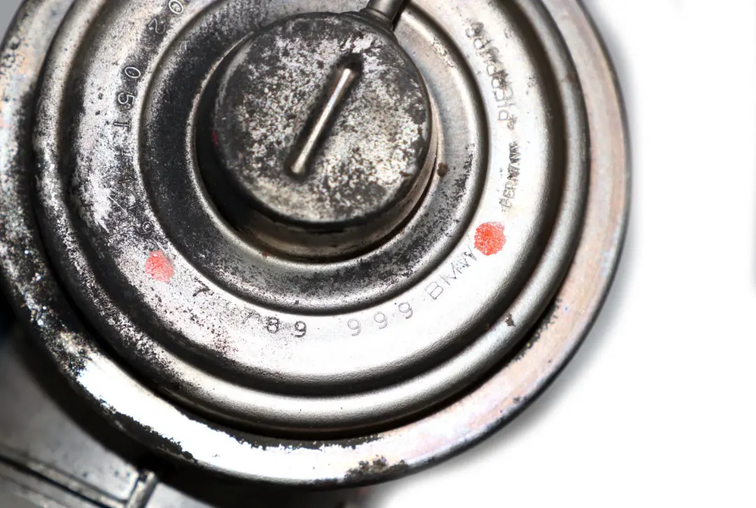 Einlass Krümmer AGR Ventil M57N für BMW X5 E46 E60 E61 E65 E53 mit Teilenummer 7804379 BMW X5 E46 E60 E61 E65 E53 Einlass Krümmer AGR Ventil M57N - SKU 7789999 - Teilenummer 7804379