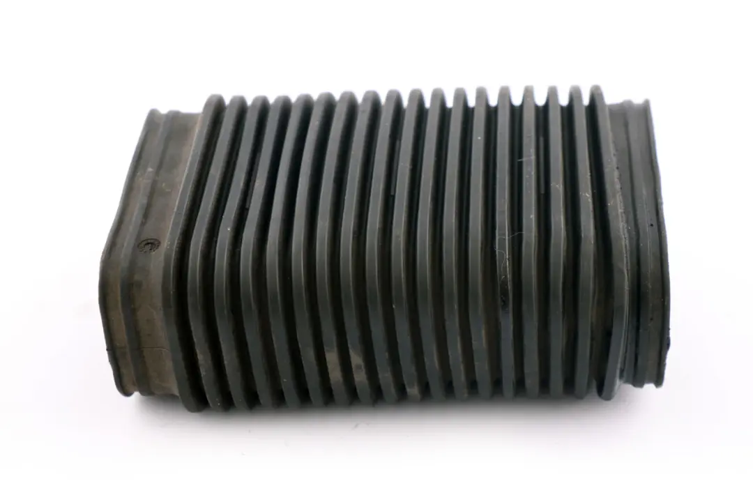 M47 Filter Air Intake Duck Rubber Boot to BMW 1 Series E87 Diesel with Part number 7790603 BMW 1 Series E87 Diesel M47 Filter Air Intake Duck Rubber Boot - SKU 7790603 - Part number 7790603