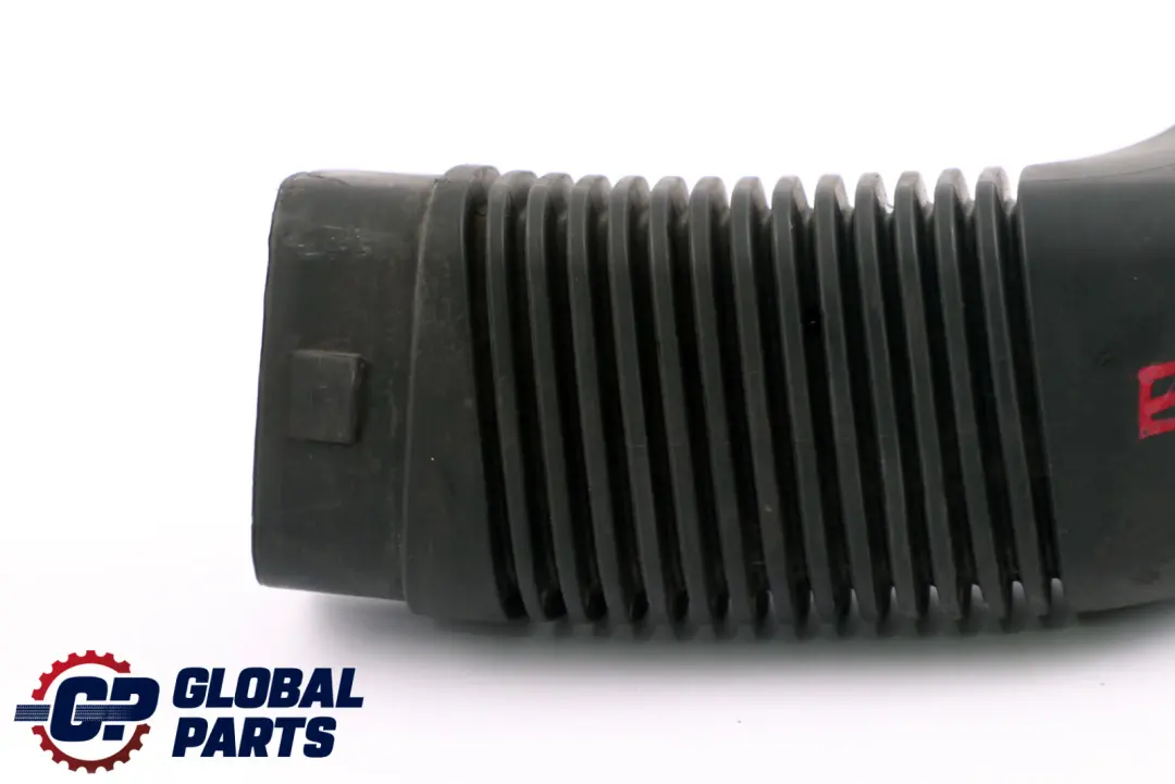 Bota De Goma Del Motor Tubo De Admision De Aire para BMW E90 E91 E92 E93 LCI con número de pieza 7790607 BMW E90 E91 E92 E93 LCI Bota De Goma Del Motor Tubo De Admision De Aire - SKU 7790607 - Número de pieza 7790607