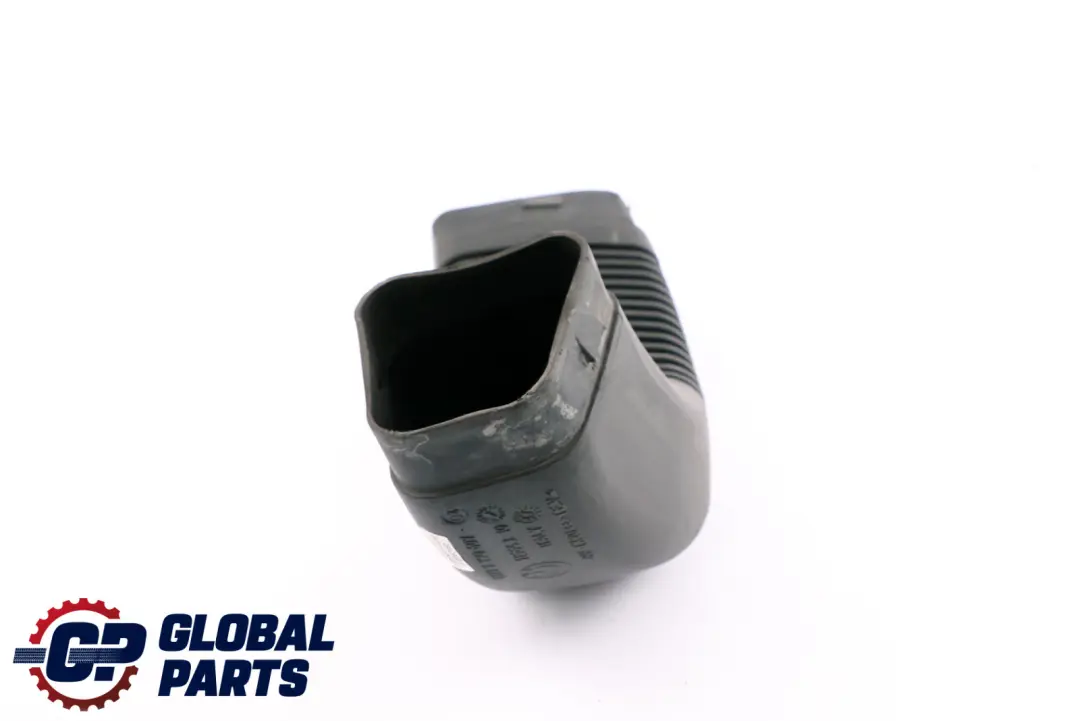 Bota De Goma Del Motor Tubo De Admision De Aire para BMW E90 E91 E92 E93 LCI con número de pieza 7790607 BMW E90 E91 E92 E93 LCI Bota De Goma Del Motor Tubo De Admision De Aire - SKU 7790607 - Número de pieza 7790607