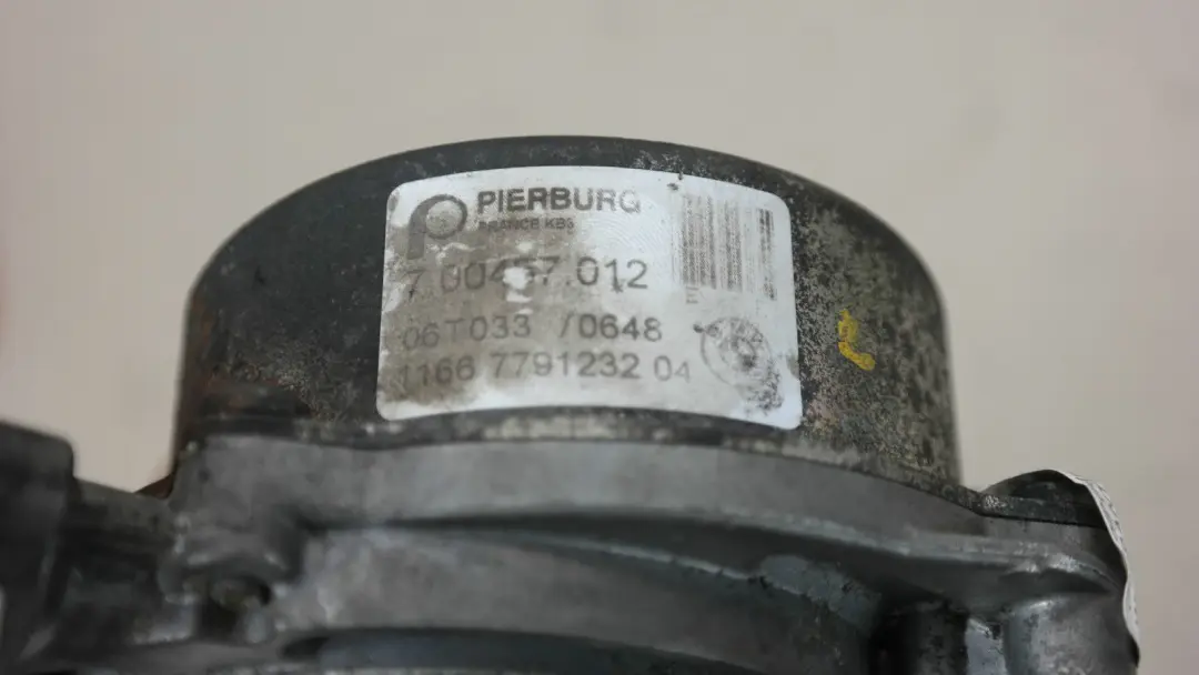 Vacuum Pump BMW E60 E61 E65 E87 E90 Diesel Engine Brake Vacuum Unit to with Part number 7791232 Vacuum Pump BMW E60 E61 E65 E87 E90 Diesel Engine Brake Vacuum Unit - SKU 7791232 - Part number 7791232