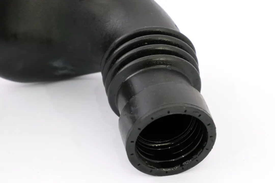 Tuyau D'Admission D'Air Moteur Diesel BMW E87 E90 E91 M47N2 pour à propos du numéro de pièce 7791646 Tuyau D'Admission D'Air Moteur Diesel BMW E87 E90 E91 M47N2 - SKU 7791646 - Numéro de pièce 7791646