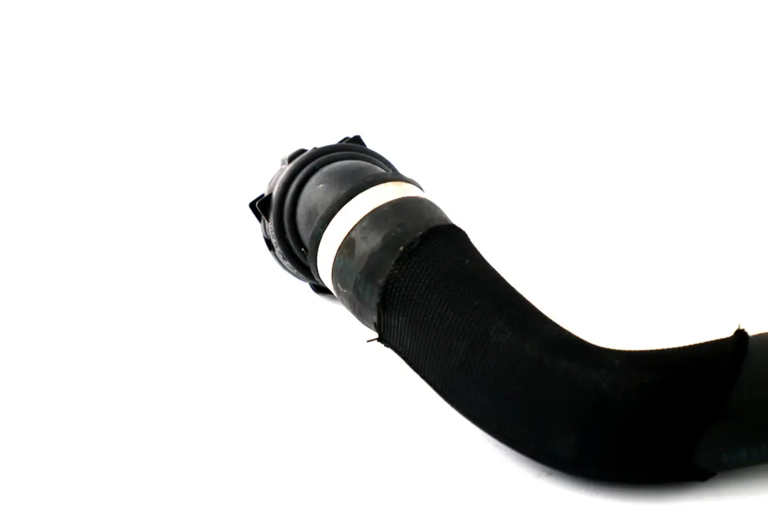 Rura Wąż Przewód Wody Diesel M57N2 do BMW E60 o numerze 7795262 BMW E60 Rura Wąż Przewód Wody Diesel M57N2 - SKU 7795262 - Numer Części 7795262