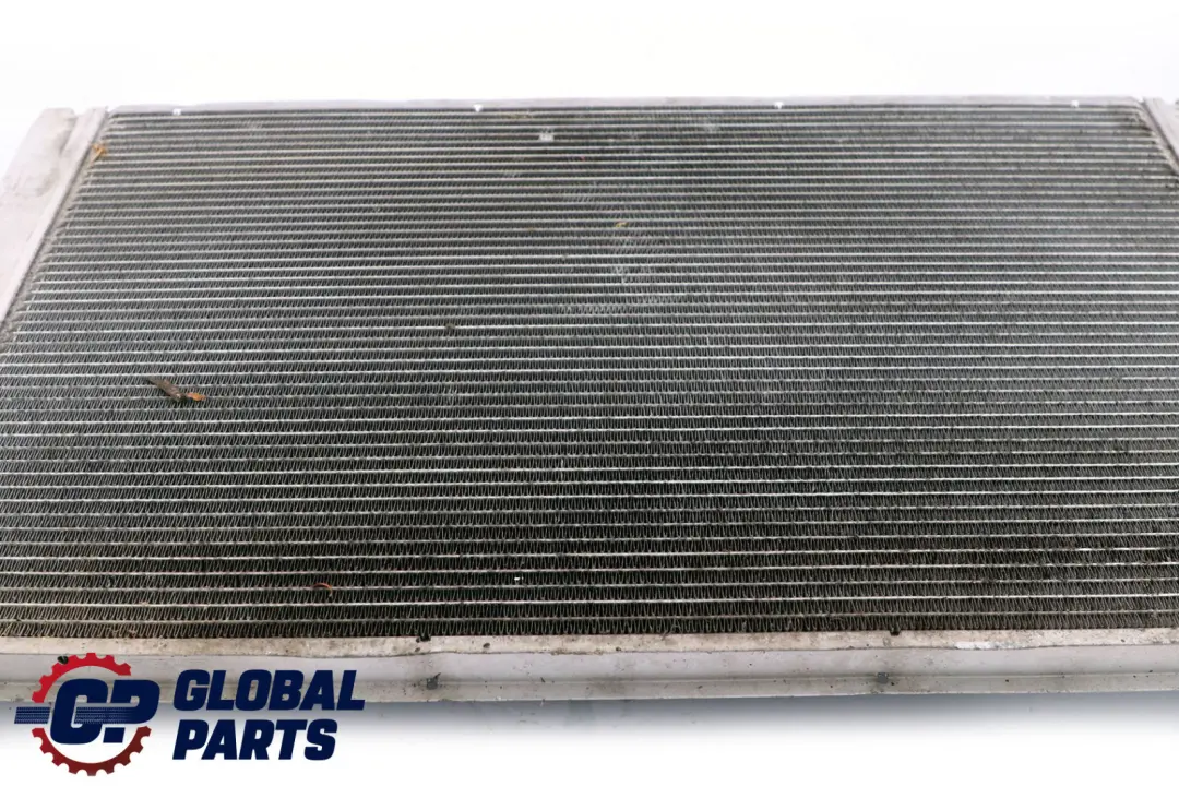 Refrigeracion Agua Radiador para BMW E60 E61 E63 E64 LCI Motor diesel con número de pieza 7795878 BMW E60 E61 E63 E64 LCI Motor diesel Refrigeracion Agua Radiador - SKU 7795878 - Número de pieza 7795878