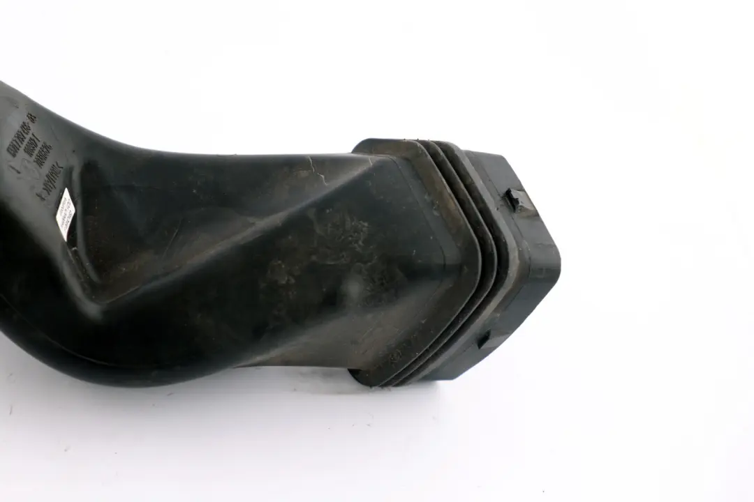 N47 Duct Aria Misuratore Massa D'Aria Calda per BMW E81 E82 E87 LCI Diesel con numero di parte 7797466 BMW E81 E82 E87 LCI Diesel N47 Duct Aria Misuratore Massa D'Aria Calda - SKU 7797466 - Numero di parte 7797466