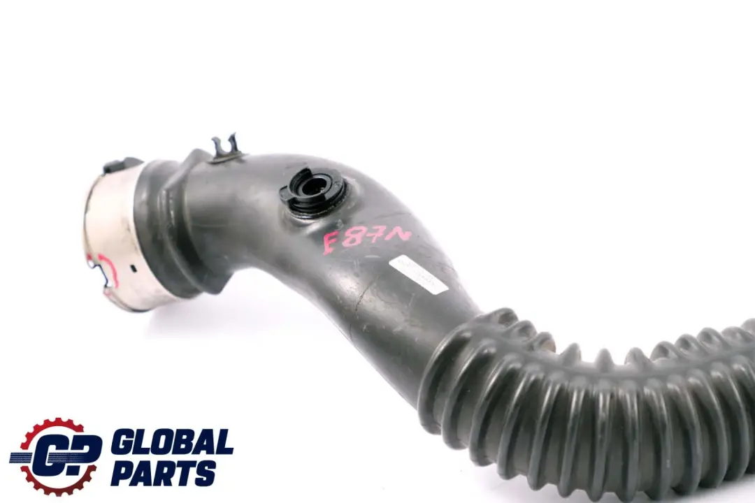 E87LCI N47 Ladeluftleitung Turbo 7797481 für BMW 1 er E81 mit Teilenummer 11617797481 BMW 1 er E81 E87LCI N47 Ladeluftleitung Turbo 7797481 - SKU 7797481-1 - Teilenummer 11617797481