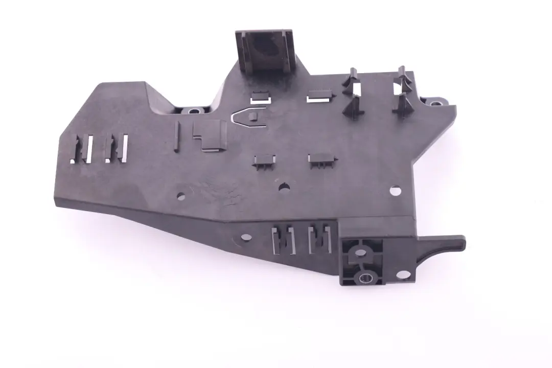 Soporte F.Sensor Motor Cableado para BMW E60N E81 E87N E90 E91 E92 E93 con número de pieza 7797518 BMW E60N E81 E87N E90 E91 E92 E93 Soporte F.Sensor Motor Cableado - SKU 7797518 - Número de pieza 7797518