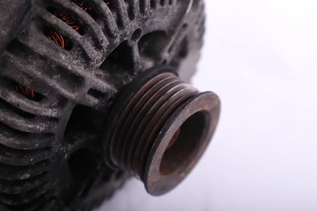 Alternator Generator VALEO 170A to BMW 3 5 7 er E90 E60 E61 E63 E64 E65 E83 LCI with Part number 7799204 BMW 3 5 7 er E90 E60 E61 E63 E64 E65 E83 LCI Alternator Generator VALEO 170A - SKU 7799204 - Part number 7799204