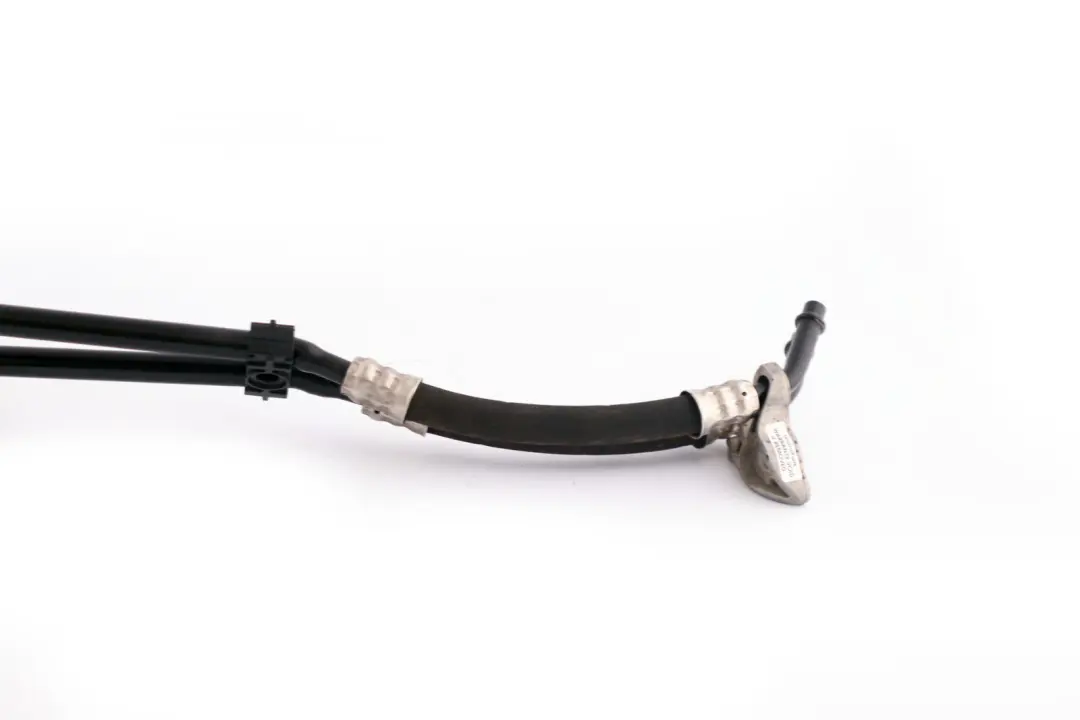 N47 Tuyau d'entree du Refroidisseur d'huile pour BMW E60 E61 LCI 520d à propos du numéro de pièce 7799752 BMW E60 E61 LCI 520d N47 Tuyau d'entree du Refroidisseur d'huile - SKU 7799752 - Numéro de pièce 7799752