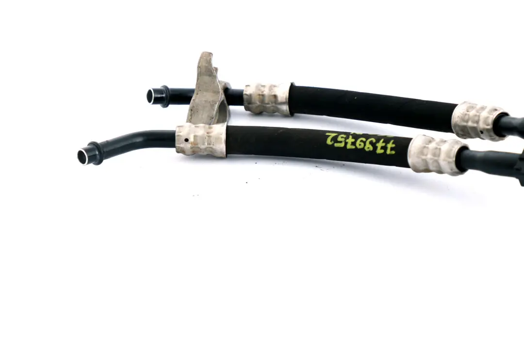 N47 Tuyau d'entree du Refroidisseur d'huile pour BMW E60 E61 LCI 520d à propos du numéro de pièce 7799752 BMW E60 E61 LCI 520d N47 Tuyau d'entree du Refroidisseur d'huile - SKU 7799752 - Numéro de pièce 7799752