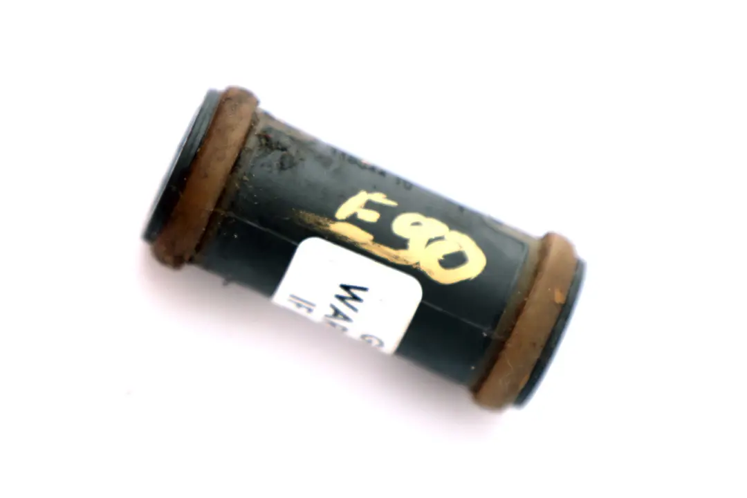 BMW E81 E90 F10 F20 F30 Reduccion De Emisiones Union De Tubo De Refrigeracion - SKU 7799853 - Número de pieza 7799853