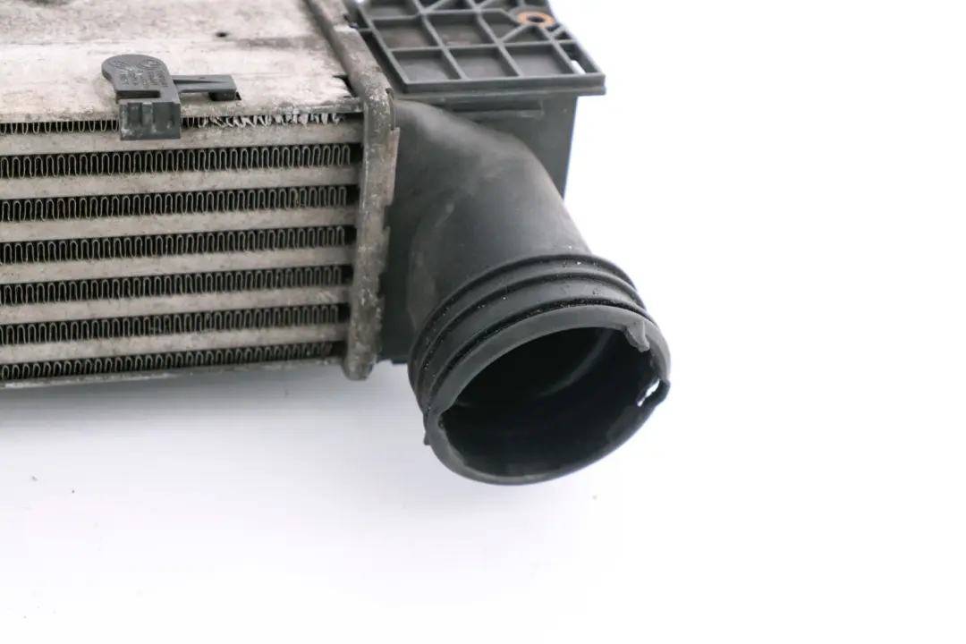 Refroidisseur Air Suralimentation Intermédiaire pour BMW E90 E91 325D 330D à propos du numéro de pièce 7800680 BMW E90 E91 325D 330D Refroidisseur Air Suralimentation Intermédiaire - SKU 7800680 - Numéro de pièce 7800680