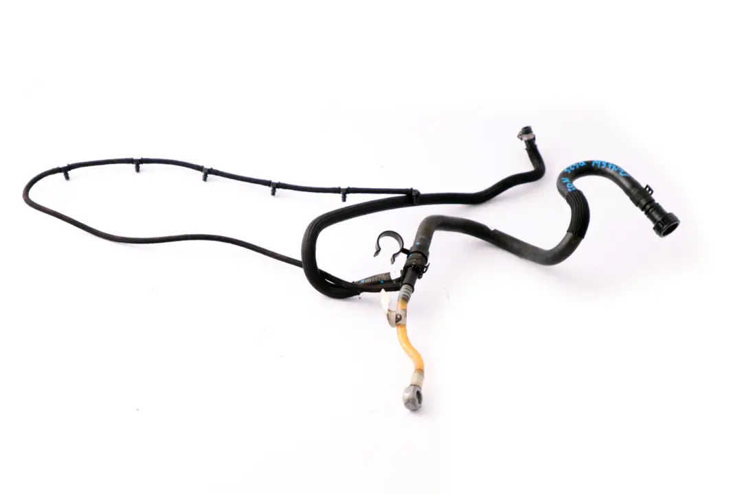 M57N2 Linea de Retorno Combustible para BMW E60 E61 LCI 525d Diesel con número de pieza 7801588 BMW E60 E61 LCI 525d Diesel M57N2 Linea de Retorno Combustible - SKU 7801588 - Número de pieza 7801588