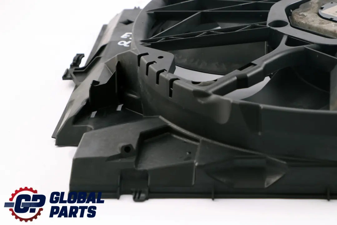 Boîtier Ventilateur Radiateur Refroidissement Diesel 600 W pour BMW E87 E90 à propos du numéro de pièce 7801647 BMW E87 E90 Boîtier Ventilateur Radiateur Refroidissement Diesel 600 W - SKU 7801647-1 - Numéro de pièce 7801647