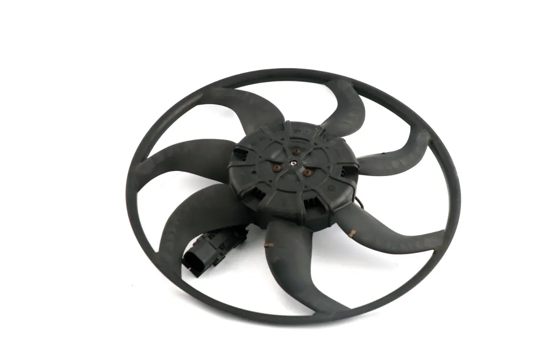 Ventilateur de radiateur diesel 600W 6925724 pour BMW E60 E60N E61 LCI à propos du numéro de pièce 7801657 BMW E60 E60N E61 LCI Ventilateur de radiateur diesel 600W 6925724 - SKU 7801657-1 - Numéro de pièce 7801657