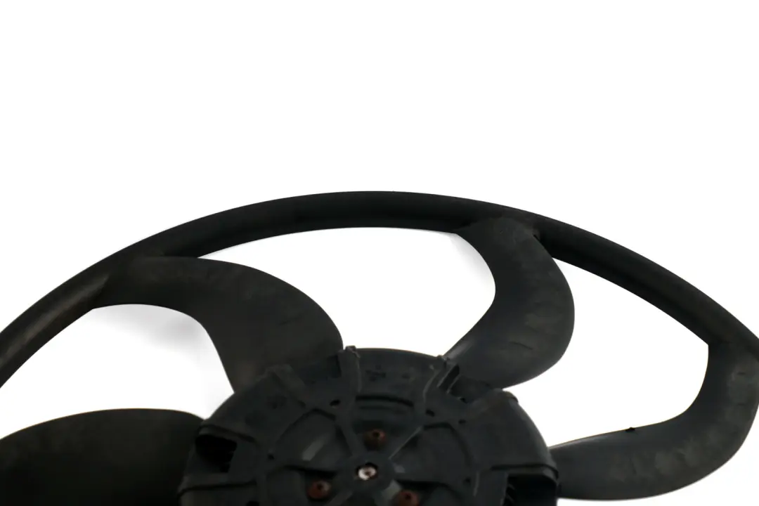 Ventilador del radiador 600W 6925724 para BMW E60 E60N E61 LCI Diesel con número de pieza 7801657 BMW E60 E60N E61 LCI Diesel Ventilador del radiador 600W 6925724 - SKU 7801657-1 - Número de pieza 7801657