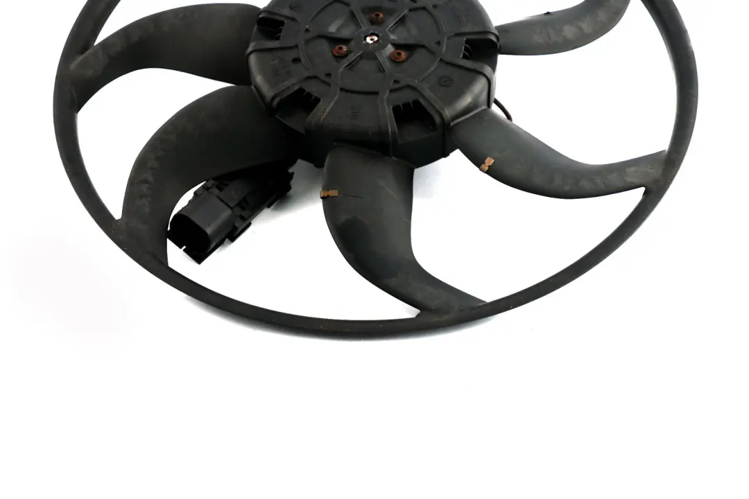 Ventilateur de radiateur diesel 600W 6925724 pour BMW E60 E60N E61 LCI à propos du numéro de pièce 7801657 BMW E60 E60N E61 LCI Ventilateur de radiateur diesel 600W 6925724 - SKU 7801657-1 - Numéro de pièce 7801657