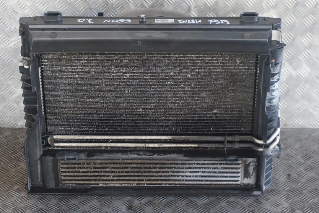 BMW 5 er E60 E61 520d 525d 530d Diesel Komplett Lüfterzarge Lüfter 600W - SKU 7801657-2 - Teilenummer 7801657
