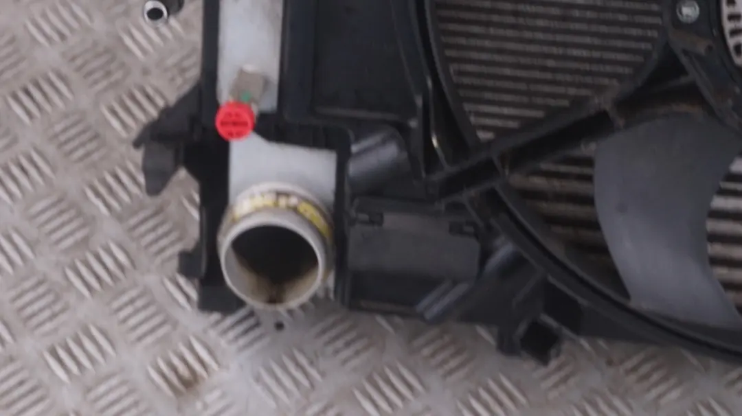 BMW 5 er E60 E61 Diesel Komplett Lüfterzarge Lüfter 600W - SKU 7801657 - Teilenummer 7801657