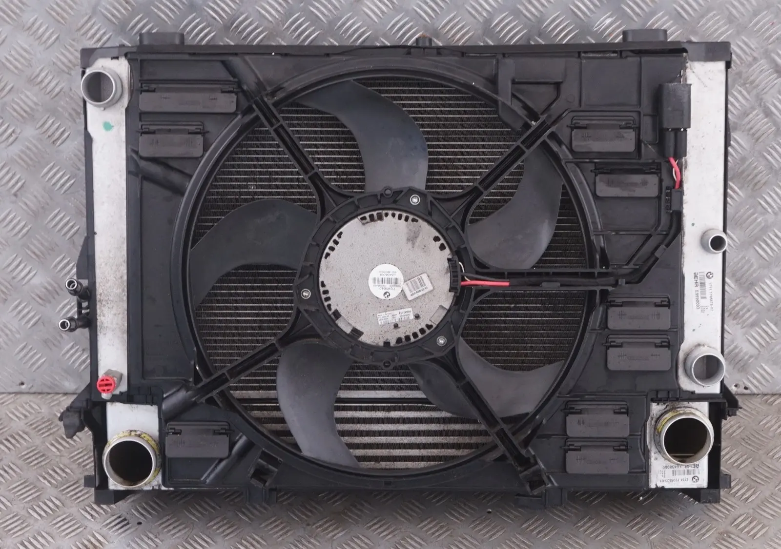 BMW 5 er E60 E61 Diesel Komplett Lüfterzarge Lüfter 600W 7801657