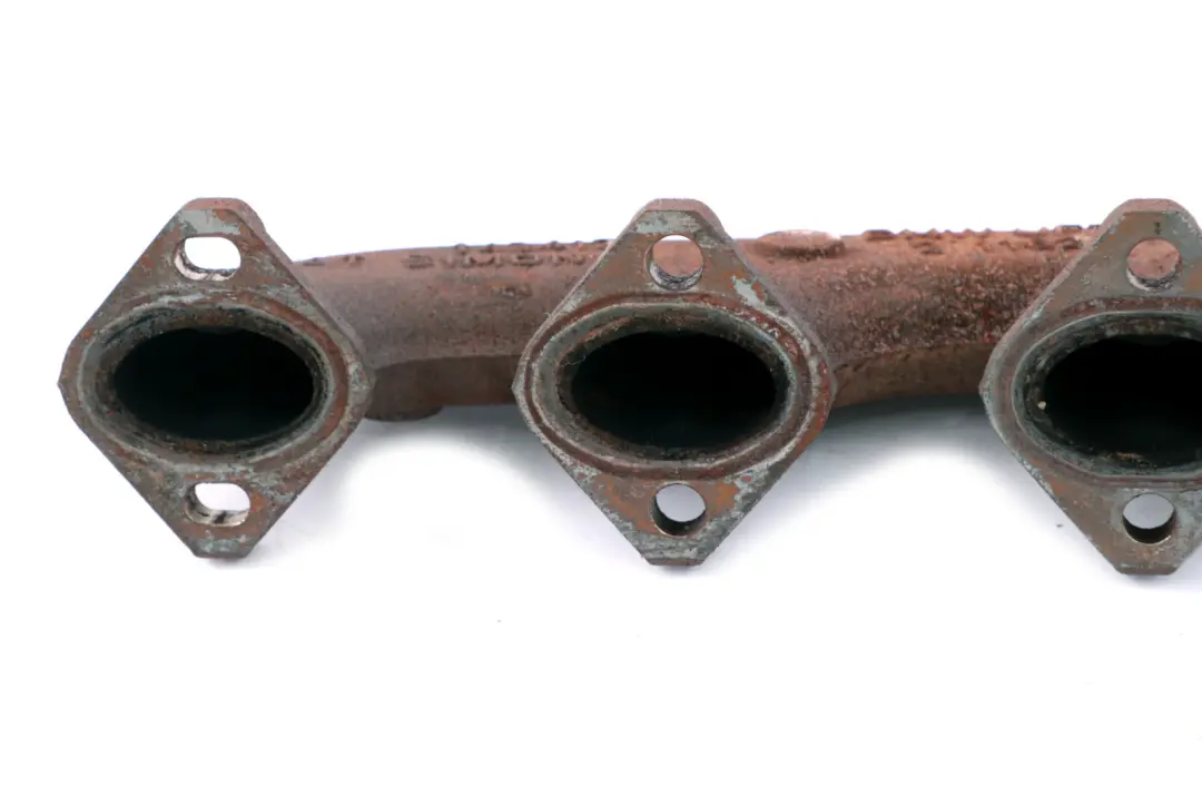 M57N2 330d 530d Diesel Coude pour echappement pour BMW E90 E91 E60 E61 à propos du numéro de pièce 7796886 BMW E90 E91 E60 E61 M57N2 330d 530d Diesel Coude pour echappement - SKU 7801714 - Numéro de pièce 7796886