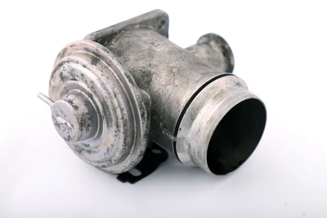 M57N Collettore di aspirazione Valvola EGR per BMW E46 E60 E65 Diesel con numero di parte 7804379 BMW E46 E60 E65 Diesel M57N Collettore di aspirazione Valvola EGR - SKU 7804379 - Numero di parte 7804379