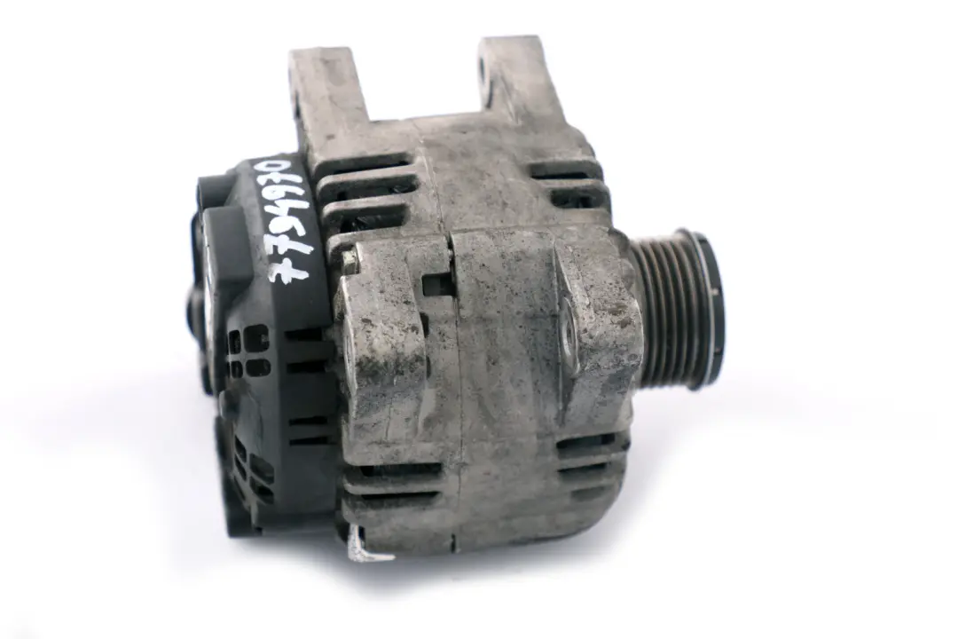 Alternator 150A 7794970 do MINI Cooper One D R55 R56 o numerze 7806779 MINI Cooper One D R55 R56 Alternator 150A 7794970 - SKU 7806779 - Numer Części 7806779