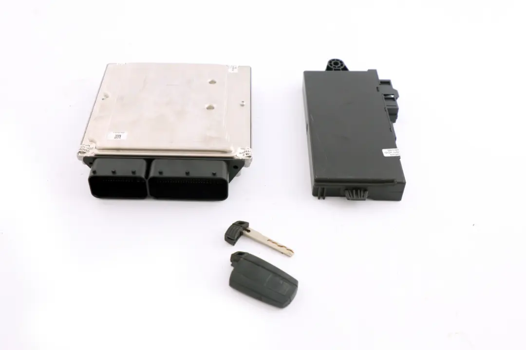 M57N2 325d 525d ECU Steuergerät CAS3 Schlüssel für BMW 3 5 E60 LCI E90 mit Teilenummer 7806987 BMW 3 5 E60 LCI E90 M57N2 325d 525d ECU Steuergerät CAS3 Schlüssel - SKU 7806987-1 - Teilenummer 7806987