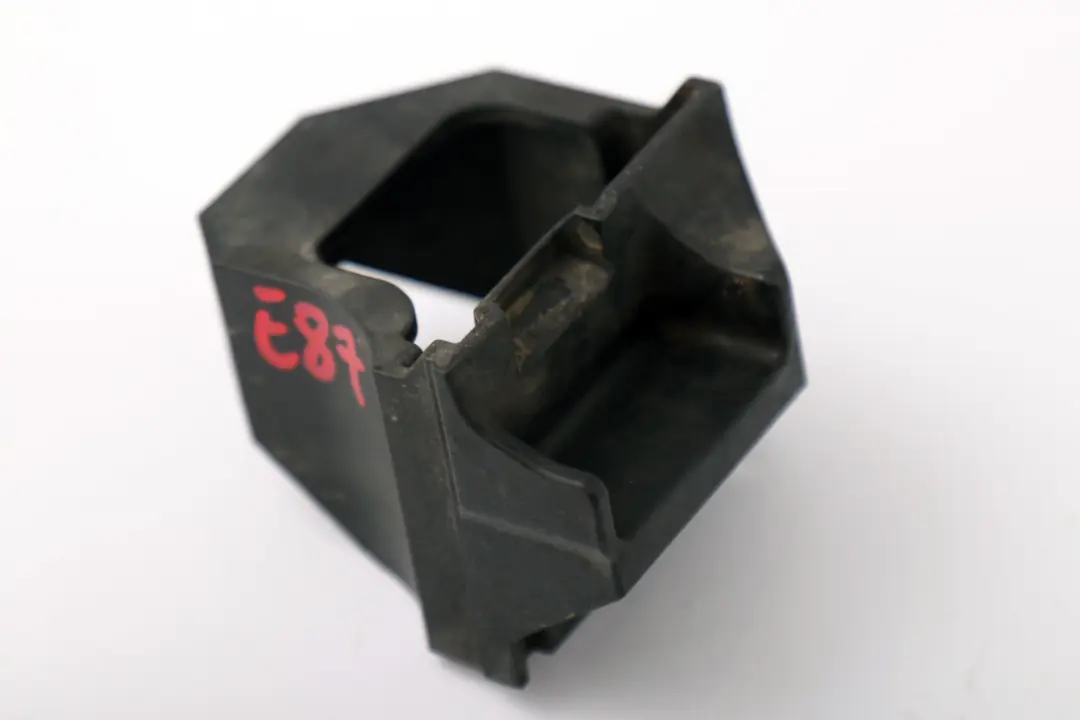 BMW E81 E82E E87 E87N E88 E92 E92N E93 Halter Kühler unten - SKU 7807185 - Teilenummer 7807185