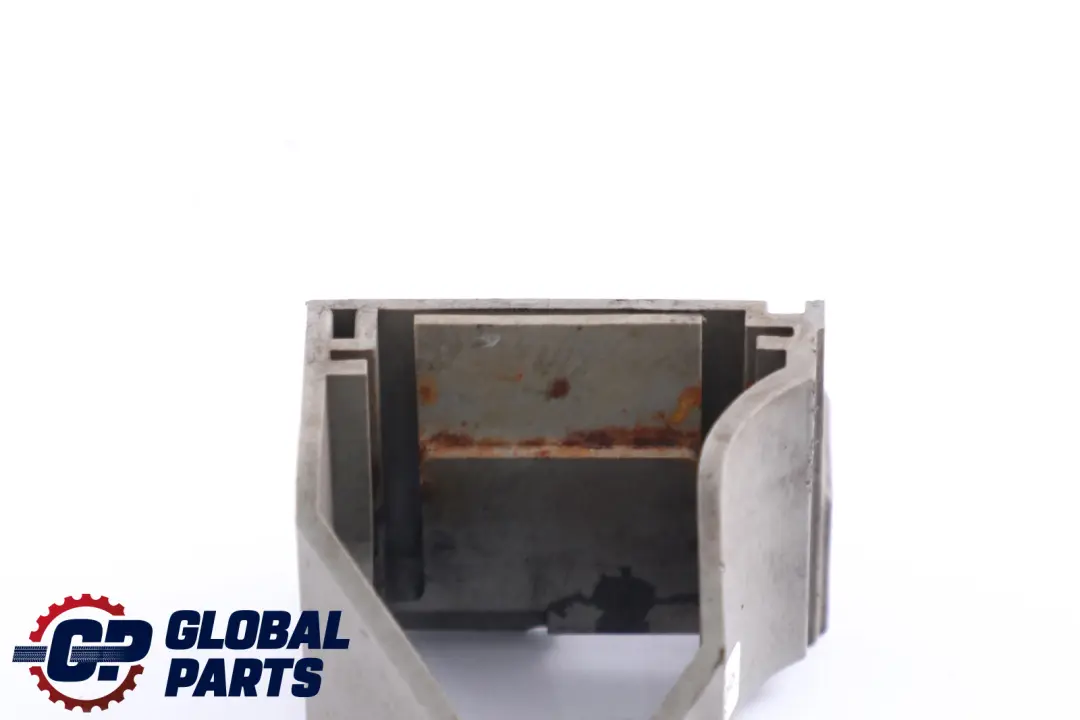 Soporte refrigerador inferior para BMW E81 E82 E87 E88 E92 E93 con número de pieza 7807186 BMW E81 E82 E87 E88 E92 E93 Soporte refrigerador inferior - SKU 7807186 - Número de pieza 7807186