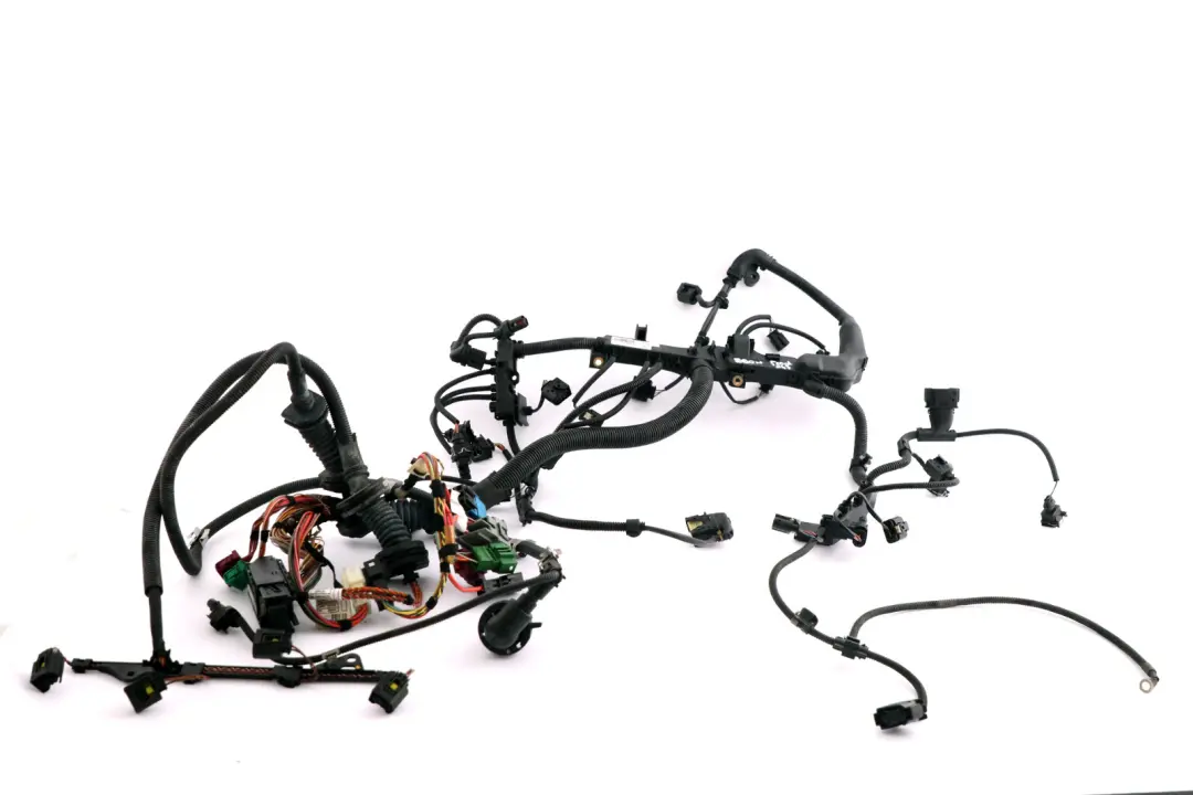 N47 Motore cablaggio manuale DDE per BMW SERIE 5 E60 E61 LCI 520d con numero di parte 7807198 BMW SERIE 5 E60 E61 LCI 520d N47 Motore cablaggio manuale DDE - SKU RHD-7807198 - Numero di parte 7807198