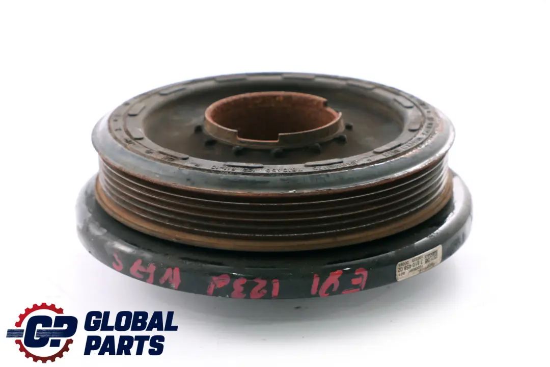 N47S Amortisseur de vibrations Poulie vilebrequin pour BMW E81 E87 LCI 123d à propos du numéro de pièce 7810458 BMW E81 E87 LCI 123d N47S Amortisseur de vibrations Poulie vilebrequin - SKU 7810458 - Numéro de pièce 7810458